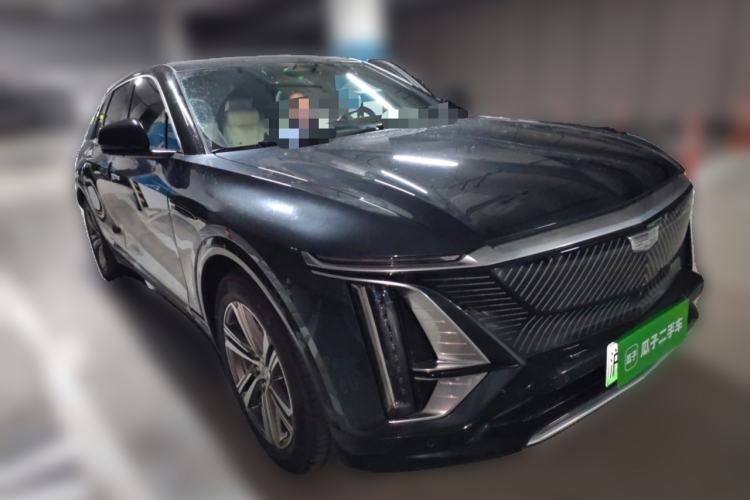 Used Cadillac LYRIQ 2022 Rear-Drive Long-Range Luxury Edition Front Right 45 Deg