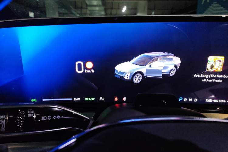 Used Cadillac LYRIQ 2022 Rear-Drive Long-Range Luxury Edition Instrument Cluster