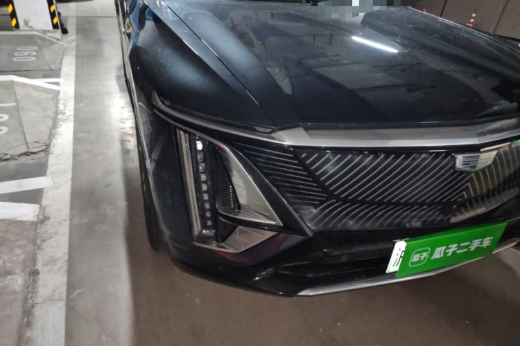 Used Cadillac LYRIQ 2022 Rear-Drive Long-Range Luxury Edition Right Front Headlight