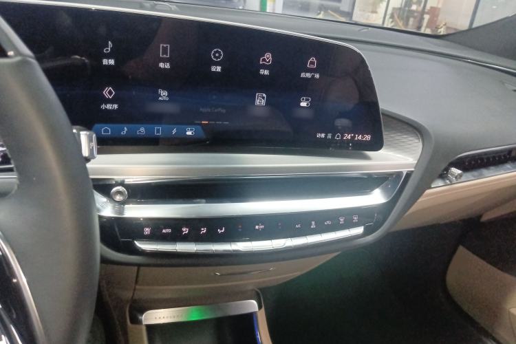 Used Cadillac LYRIQ 2022 Four-Wheel-Drive High-Performance Deluxe Edition Audio And AC Panel