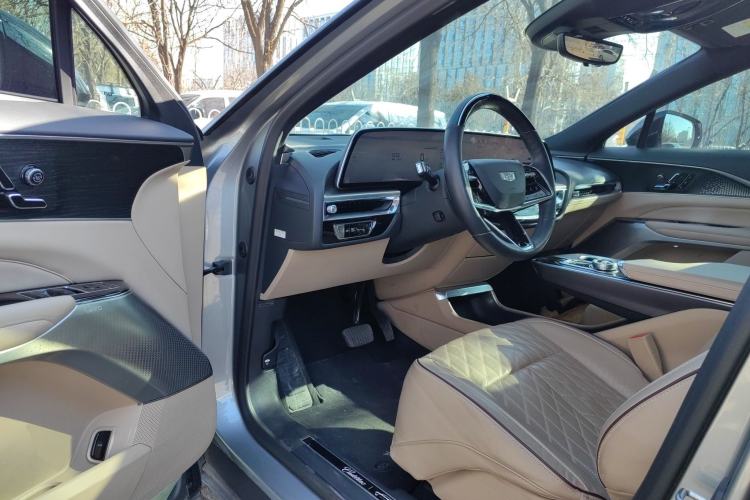 Used Cadillac LYRIQ 2022 Four-Wheel-Drive High-Performance Deluxe Edition Driver Seat