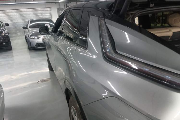 Used Cadillac LYRIQ 2022 Four-Wheel-Drive High-Performance Deluxe Edition Exterior 3