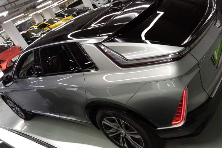 Used Cadillac LYRIQ 2022 Rear-Drive Long-Range Luxury Edition Exterior 3