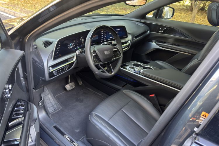 Used Cadillac LYRIQ 2022 Rear-Drive Long-Range Luxury Edition Exterior 6