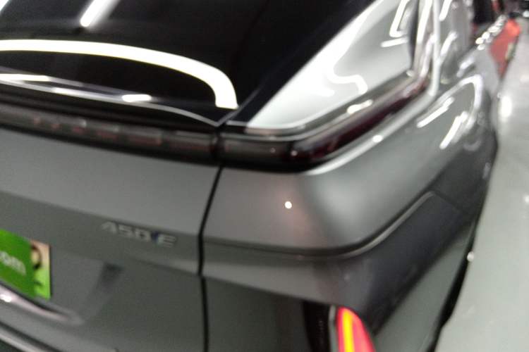 Used Cadillac LYRIQ 2022 Rear-Drive Long-Range Luxury Edition Exterior 6