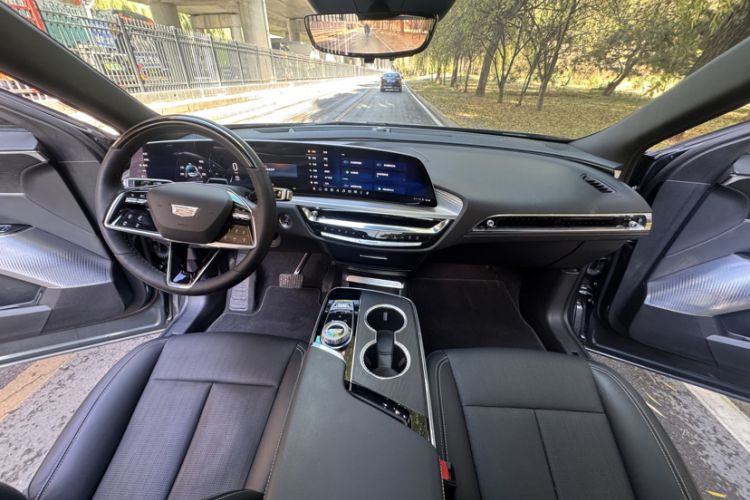 Used Cadillac LYRIQ 2022 Rear-Drive Long-Range Luxury Edition Exterior 7