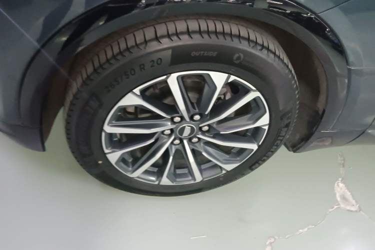 Used Cadillac LYRIQ 2022 Four-Wheel-Drive High-Performance Deluxe Edition Exterior 7