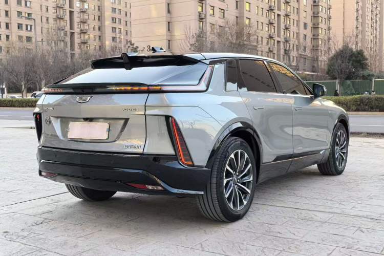 Used Cadillac LYRIQ 2022 Four-Wheel-Drive High-Performance Deluxe Edition Exterior 8