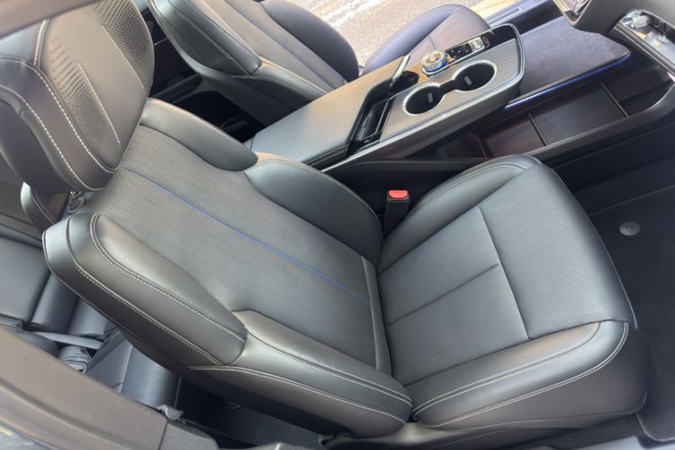 Used Cadillac LYRIQ 2022 Rear-Drive Long-Range Luxury Edition Exterior 9