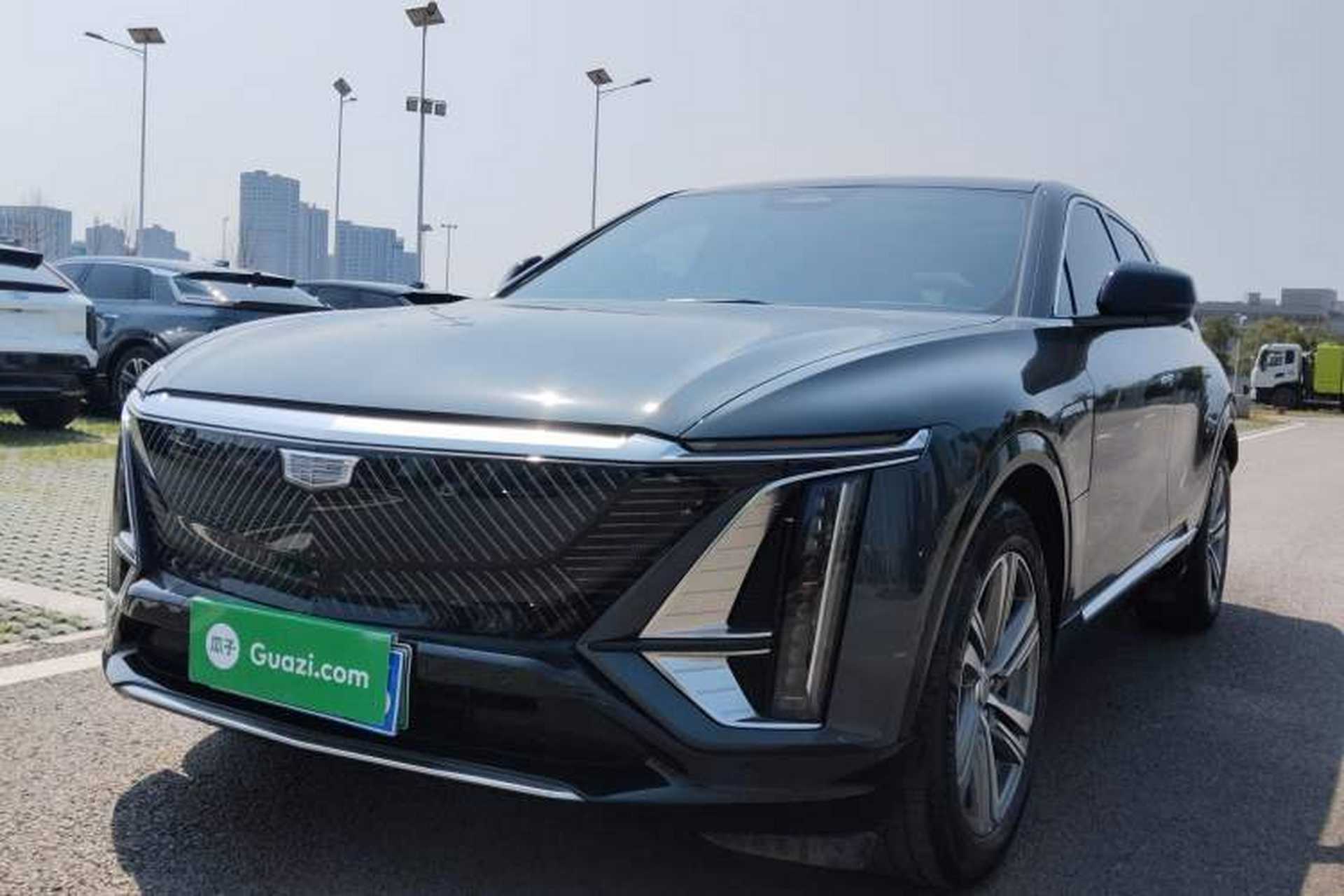 Used Cadillac LYRIQ 2022 Rear-Drive Long-Range Luxury Edition Front Left 45 Deg