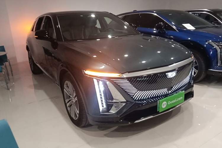 Used Cadillac LYRIQ 2022 Rear-Drive Long-Range Prestige Edition Front Right 45 Deg