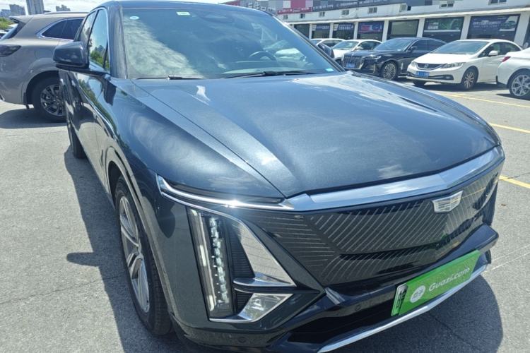 Used Cadillac LYRIQ 2022 Rear-Drive Long-Range Luxury Edition Front Right 45 Deg