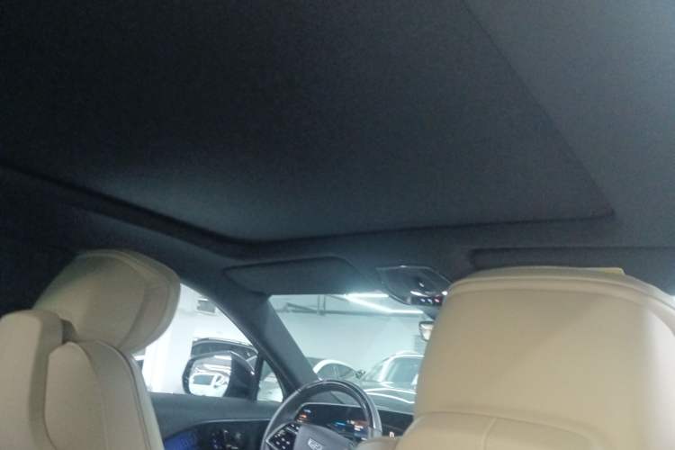 Used Cadillac LYRIQ 2022 Four-Wheel-Drive High-Performance Deluxe Edition Headliner