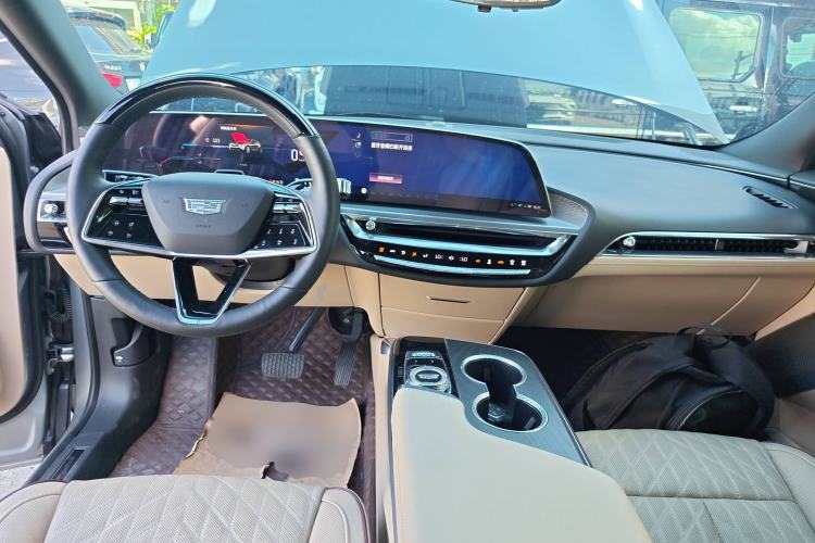 Used Cadillac LYRIQ 2022 Rear-Drive Long-Range Prestige Edition Interior 2