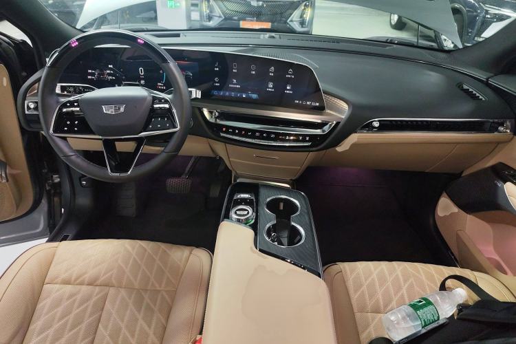 Used Cadillac LYRIQ 2022 Four-Wheel-Drive High-Performance Deluxe Edition Interior 2