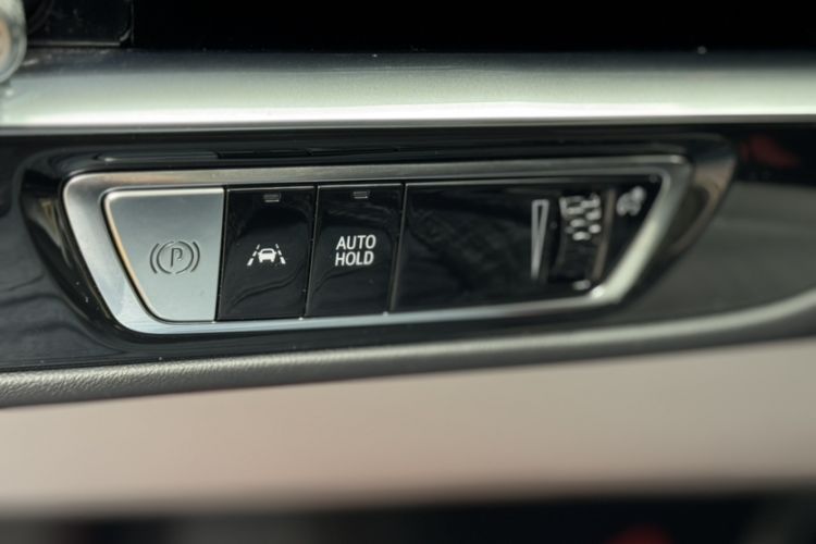 Used Cadillac LYRIQ 2022 Rear-Drive Long-Range Prestige Edition Interior 3