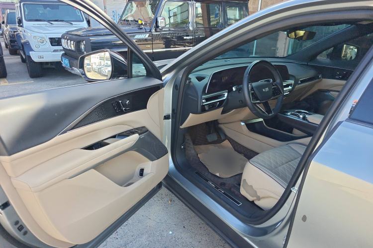 Used Cadillac LYRIQ 2022 Rear-Drive Long-Range Prestige Edition Interior 3