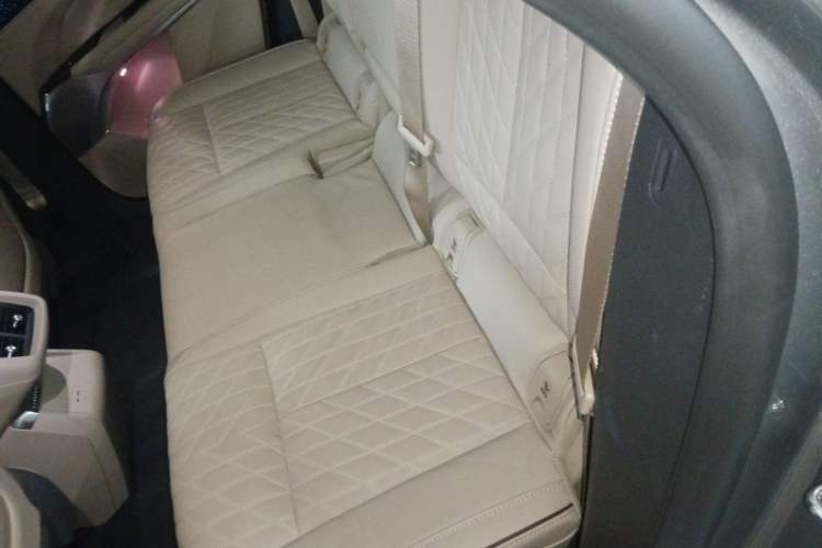 Used Cadillac LYRIQ 2022 Four-Wheel-Drive High-Performance Deluxe Edition Interior 4