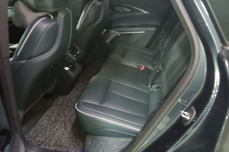Used Cadillac LYRIQ 2022 Four-Wheel-Drive High-Performance Deluxe Edition Interior 4