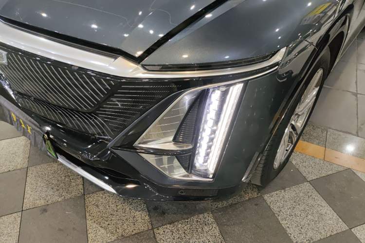 Used Cadillac LYRIQ 2022 Rear-Drive Long-Range Prestige Edition Left Front Headlight