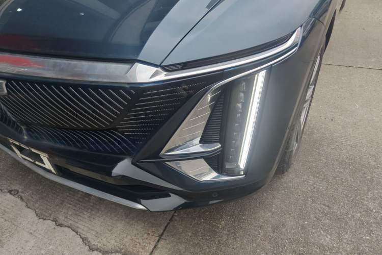 Used Cadillac LYRIQ 2022 Rear-Drive Long-Range Luxury Edition Left Front Headlight