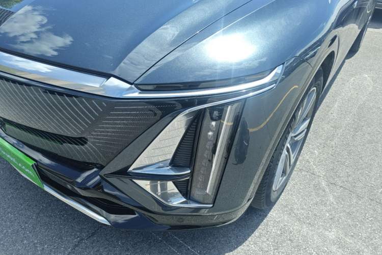 Used Cadillac LYRIQ 2022 Rear-Drive Long-Range Luxury Edition Left Front Headlight