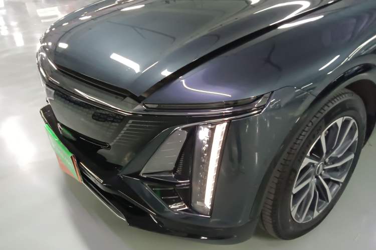 Used Cadillac LYRIQ 2022 Four-Wheel-Drive High-Performance Deluxe Edition Left Front Headlight