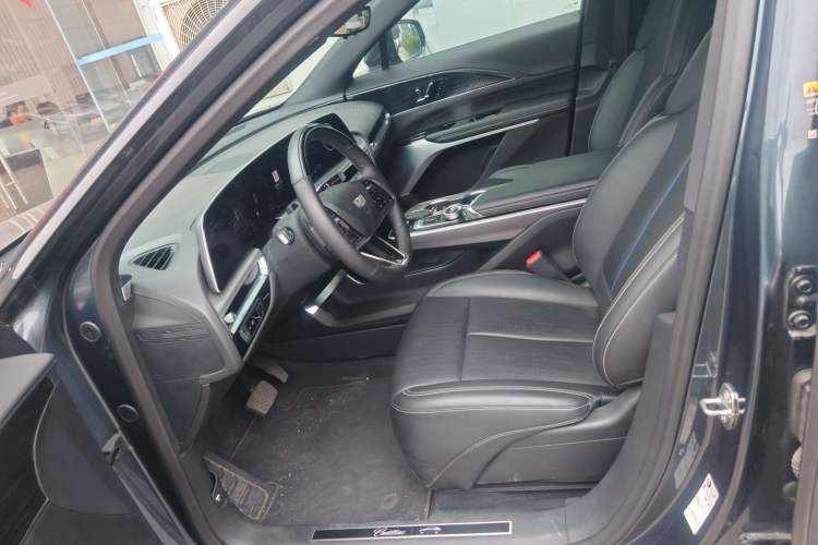 Used Cadillac LYRIQ 2022 Rear-Drive Long-Range Luxury Edition Left Front Seat