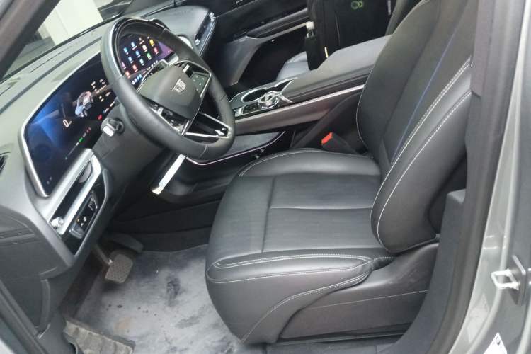 Used Cadillac LYRIQ 2022 Rear-Drive Long-Range Luxury Edition Left Front Seat