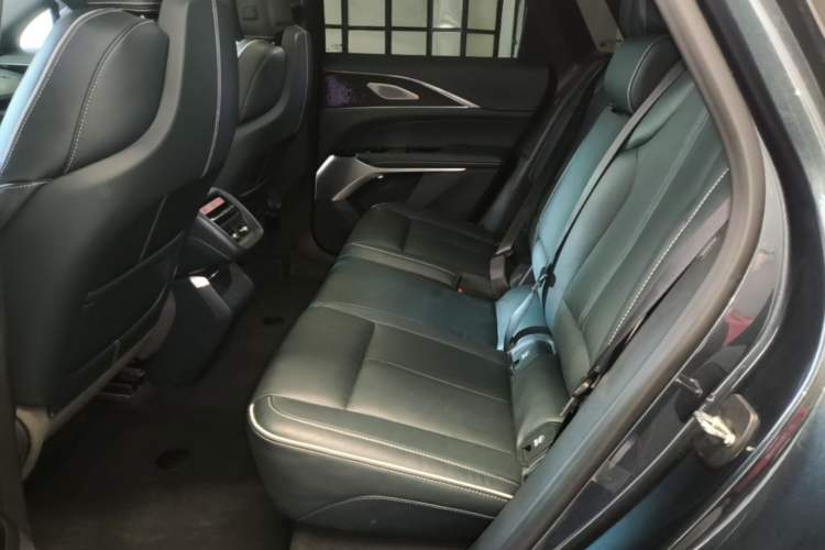 Used Cadillac LYRIQ 2022 Four-Wheel-Drive High-Performance Deluxe Edition Left Rear Seat