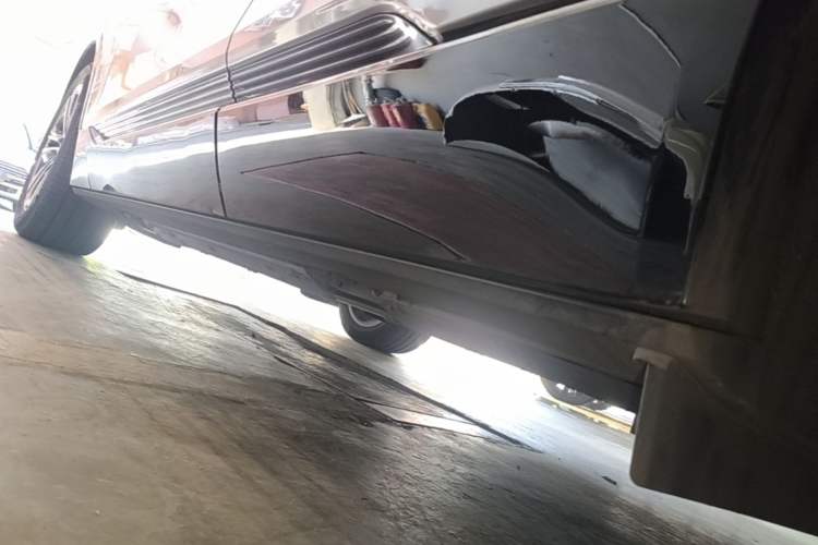 Used Cadillac LYRIQ 2022 Four-Wheel-Drive High-Performance Deluxe Edition Left Side Sill