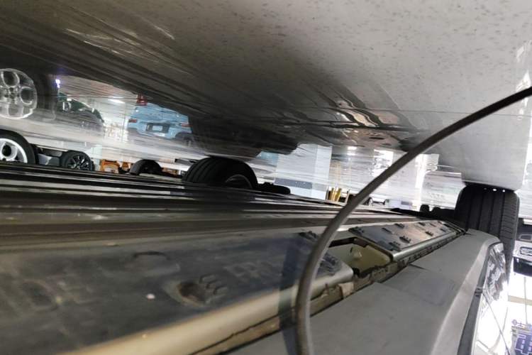 Used Cadillac LYRIQ 2022 Four-Wheel-Drive High-Performance Deluxe Edition Left Side Sill