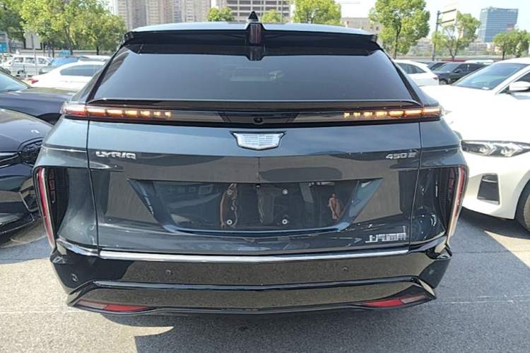 Used Cadillac LYRIQ 2022 Rear-Drive Long-Range Luxury Edition Rear
