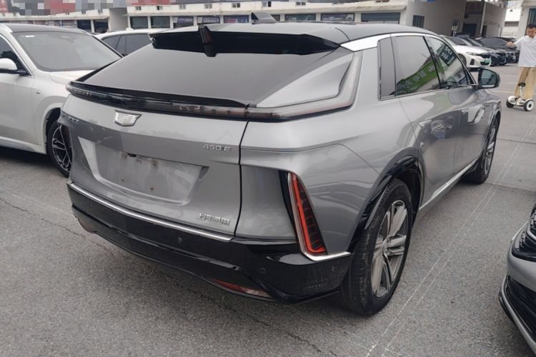 Used Cadillac LYRIQ 2022 Rear-Drive Long-Range Luxury Edition Rear Right 45 Deg