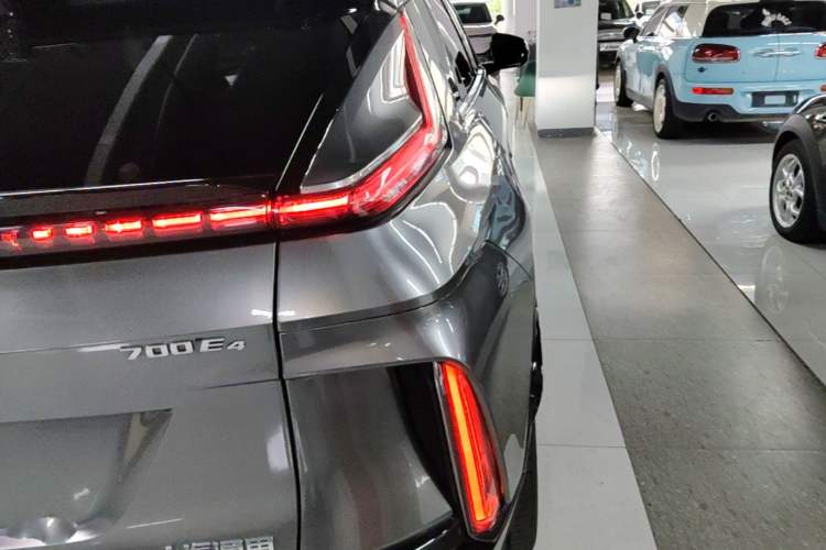 Used Cadillac LYRIQ 2022 Four-Wheel-Drive High-Performance Deluxe Edition Right Rear Taillight