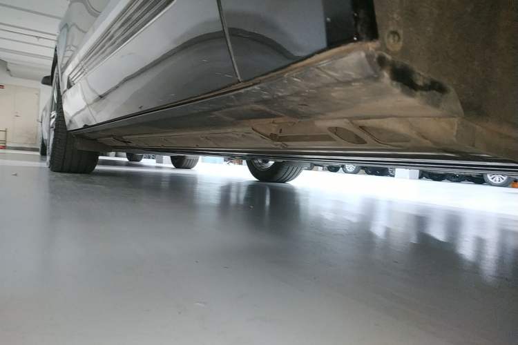 Used Cadillac LYRIQ 2022 Rear-Drive Long-Range Prestige Edition Right Side Sill
