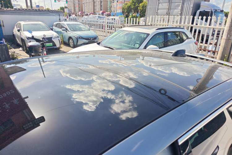 Used Cadillac LYRIQ 2022 Rear-Drive Long-Range Prestige Edition Roof