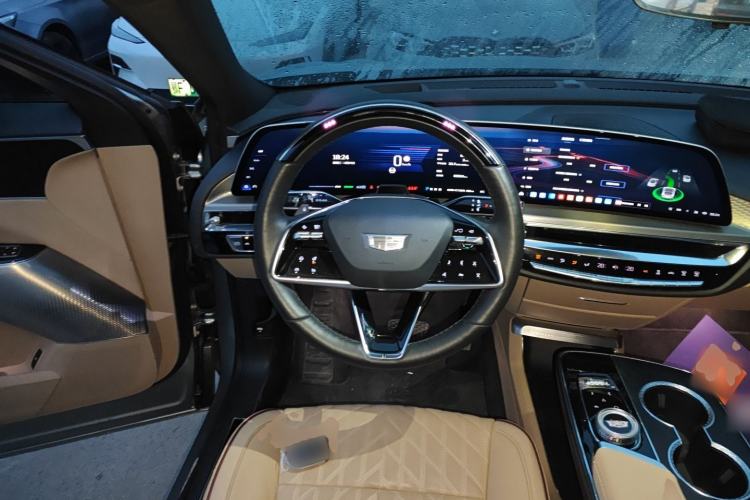 Used Cadillac LYRIQ 2022 Four-Wheel-Drive High-Performance Deluxe Edition Steering Wheel