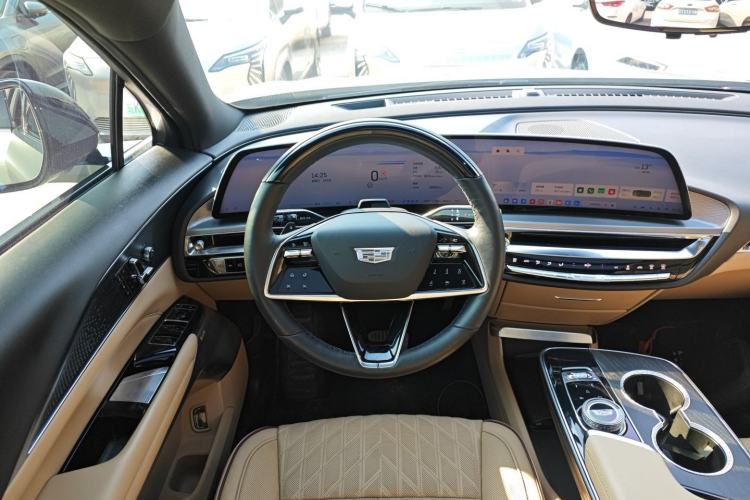 Used Cadillac LYRIQ 2022 Four-Wheel-Drive High-Performance Deluxe Edition Steering Wheel