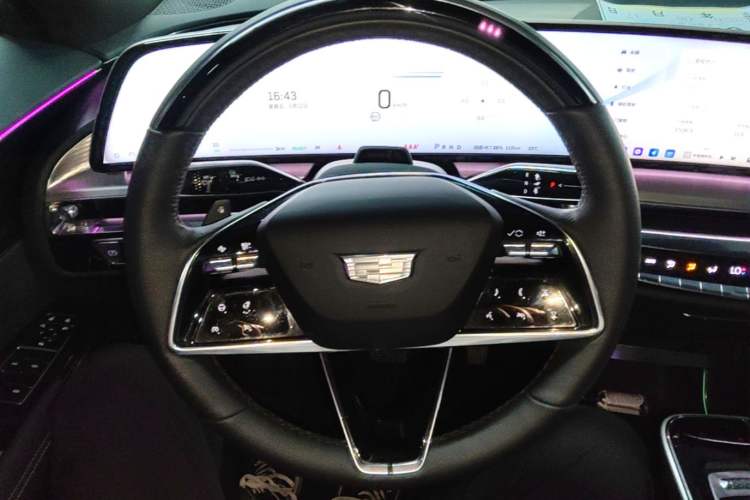 Used Cadillac LYRIQ 2022 Four-Wheel-Drive High-Performance Deluxe Edition Steering Wheel