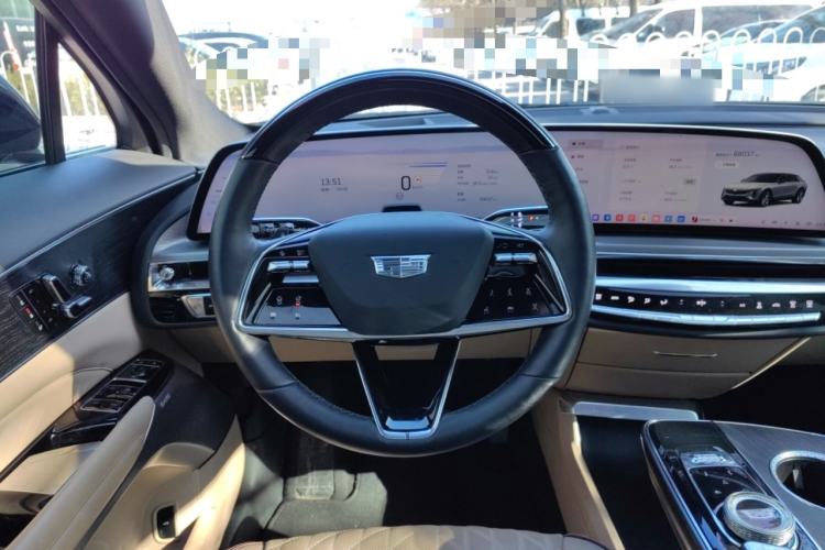 Used Cadillac LYRIQ 2022 Four-Wheel-Drive High-Performance Deluxe Edition Steering Wheel