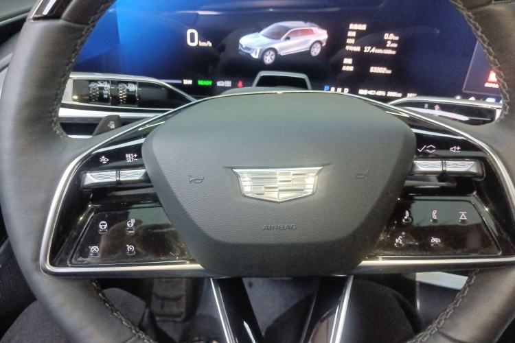 Used Cadillac LYRIQ 2022 Rear-Drive Long-Range Luxury Edition Steering Wheel