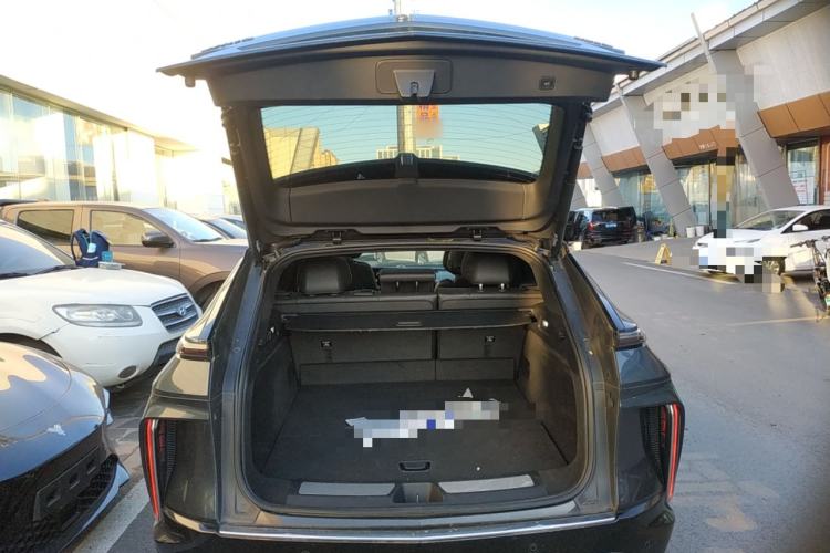 Used Cadillac LYRIQ 2022 Rear-Drive Long-Range Luxury Edition Trunk