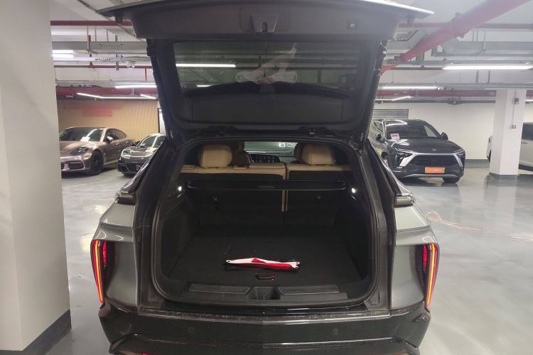 Used Cadillac LYRIQ 2022 Four-Wheel-Drive High-Performance Deluxe Edition Trunk