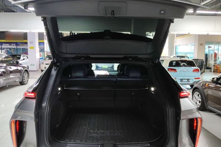 Used Cadillac LYRIQ 2022 Four-Wheel-Drive High-Performance Deluxe Edition Trunk