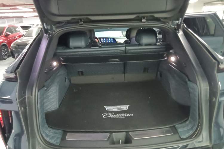 Used Cadillac LYRIQ 2022 Four-Wheel-Drive High-Performance Deluxe Edition Trunk