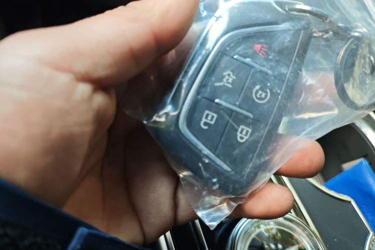 Used Cadillac LYRIQ 2022 Rear-Drive Long-Range Prestige Edition Vehicle Key