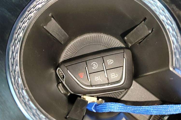 Used Cadillac LYRIQ 2022 Four-Wheel-Drive High-Performance Deluxe Edition Vehicle Key