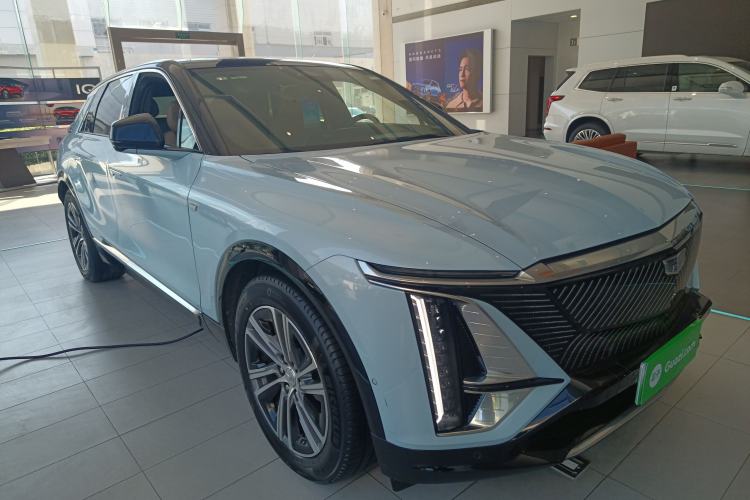 Used Cadillac LYRIQ 2022 Rear-Drive Long-Range Prestige Edition Front Right 45 Deg