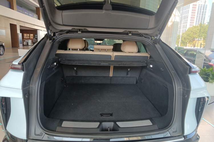 Used Cadillac LYRIQ 2022 Rear-Drive Long-Range Prestige Edition Trunk